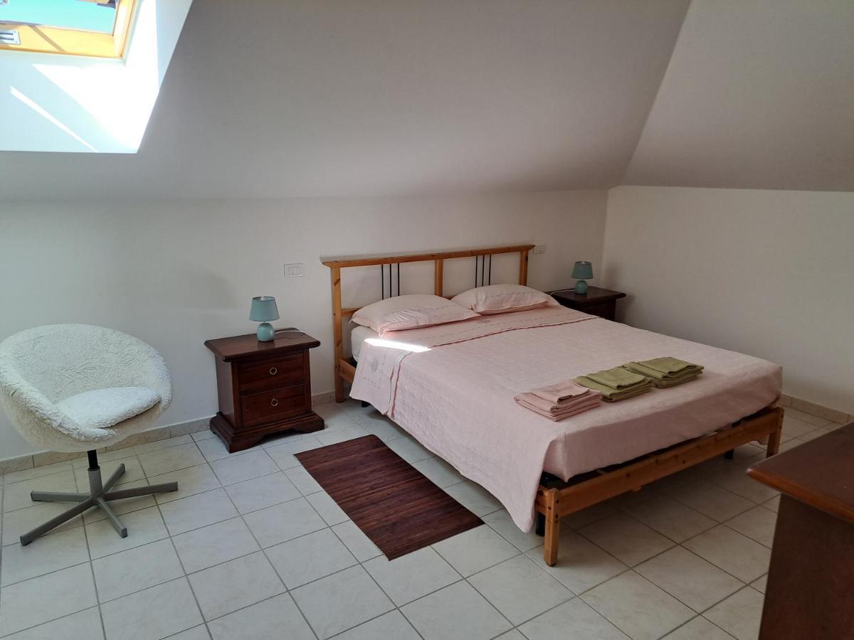 Mansarda di Grazy Apartment Citta Sant'Angelo Bagian luar foto